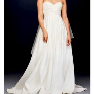 Ivory Ball Gown Corset Pockets Train Wedding Dress